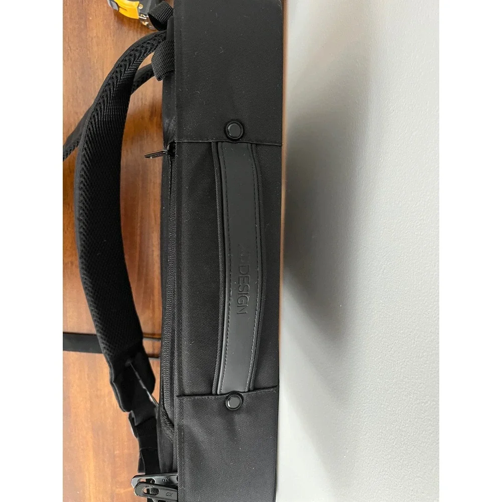 XD Design Bobby Bizz Anti-Theft Backpack Briefcase Black‎ EUC